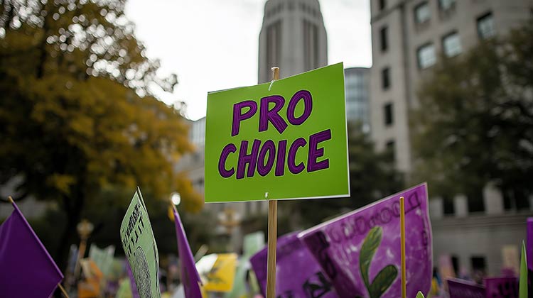 Frauen in Texas protestieren gegen das Verbot von Schwangerschaftsabbrüchen (Foto: © Gabriela, Adobe Stock)